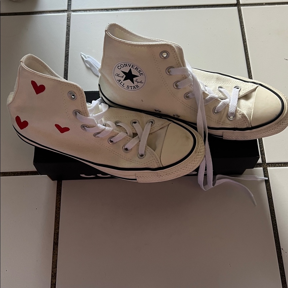 Converse Cream High Tops with red embroidered hearts - Picture 3 of 9